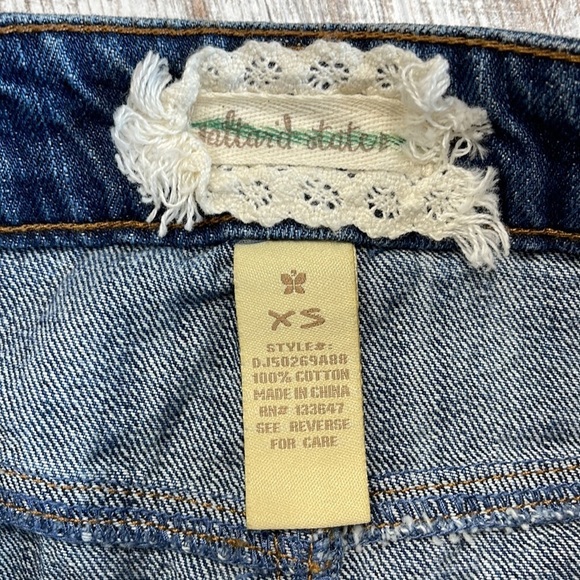 Altar’d State Distressed Button Fly Raw Hem Denim Jean Mini Skirt Size XS - Picture 5 of 7